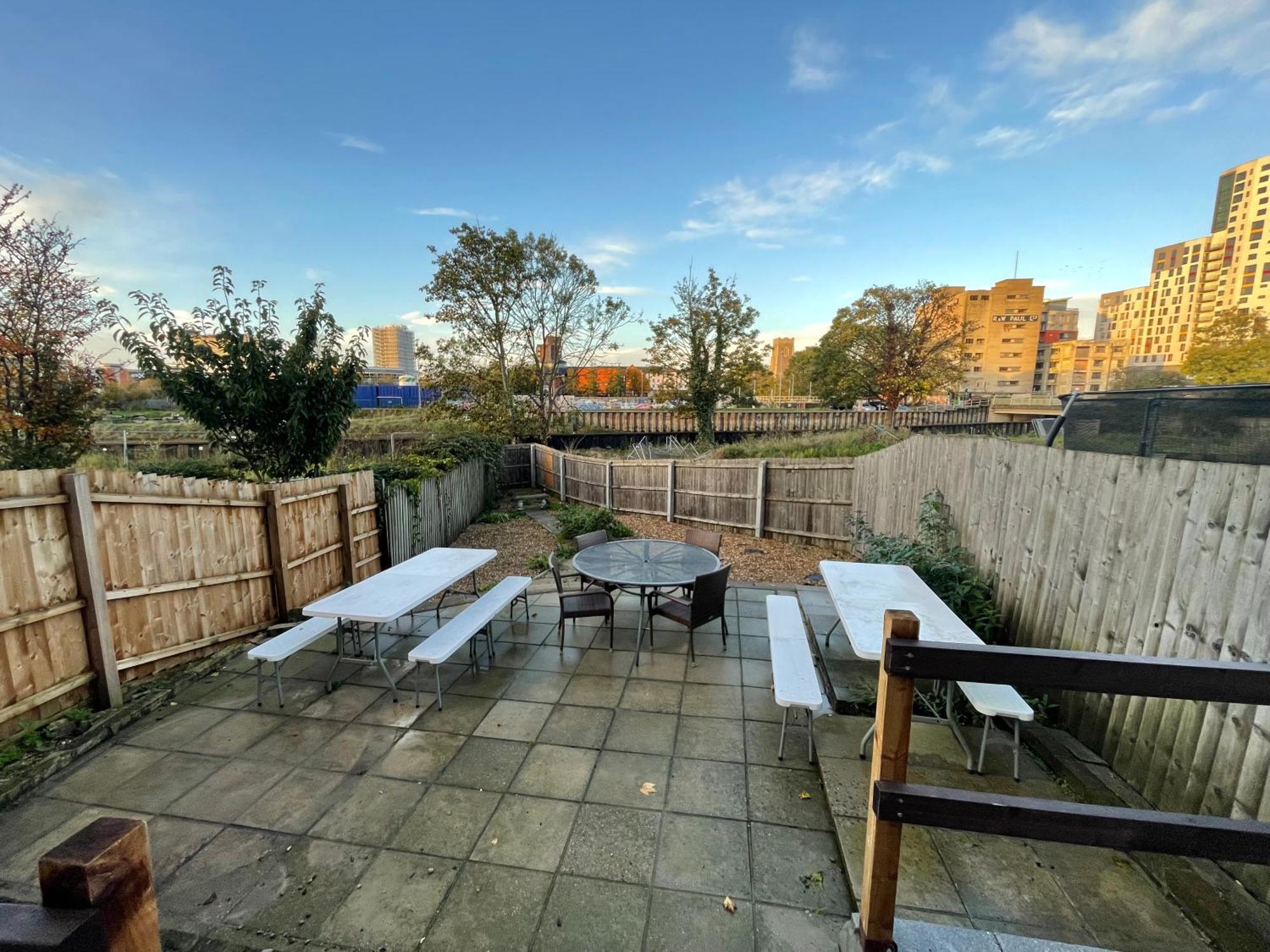 Rooms In City Centre House With Kitchen, Lounge, Garden Ipswich Exterior photo