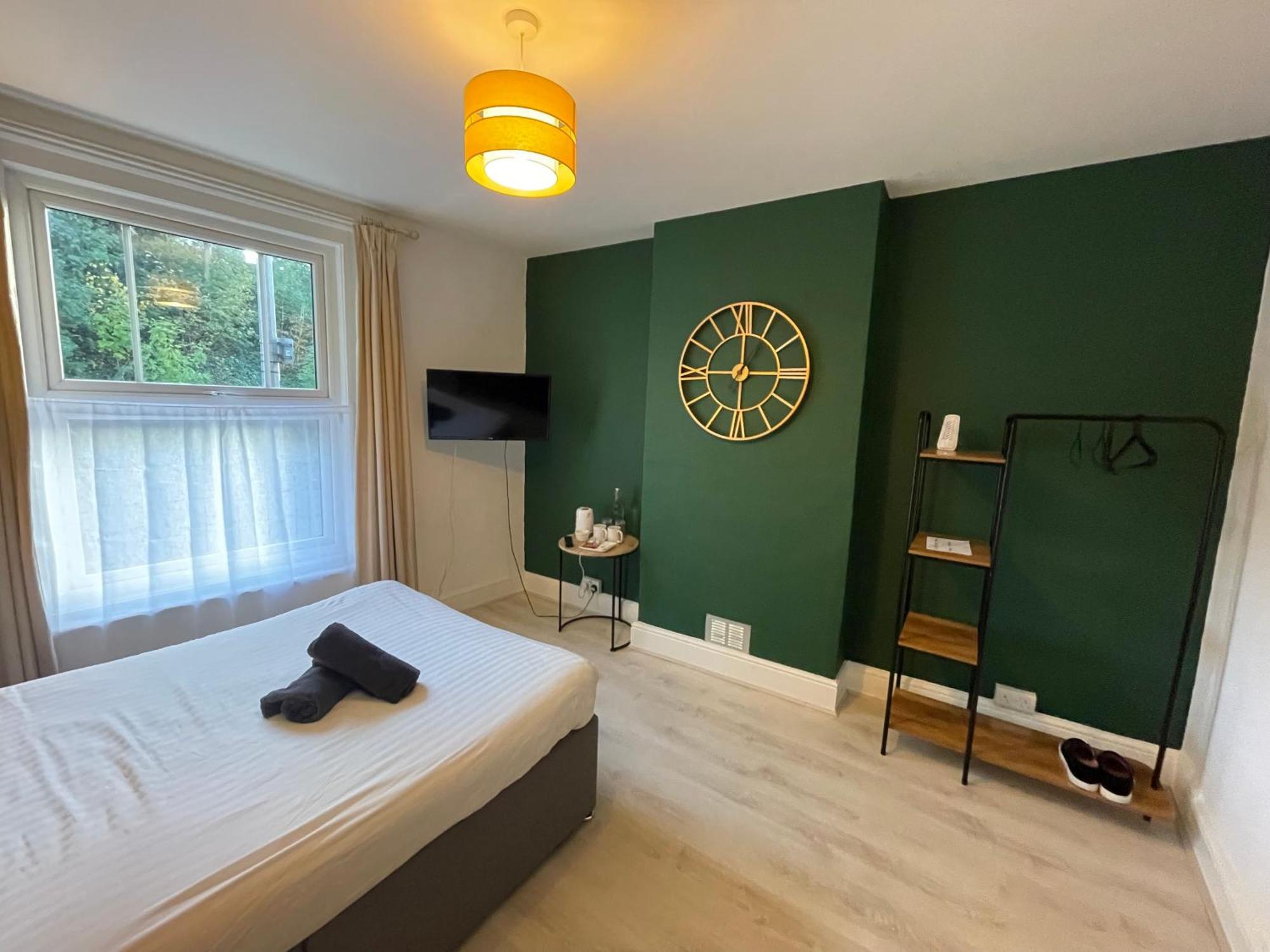 Rooms In City Centre House With Kitchen, Lounge, Garden Ipswich Exterior photo